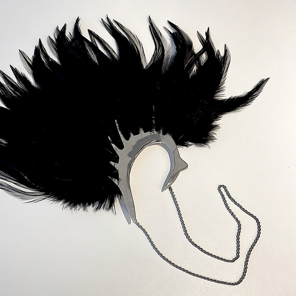 Costume ear cut